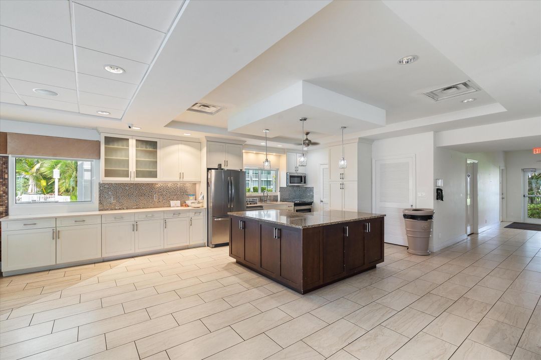 For Rent: $2,500 (2 beds, 2 baths, 1201 Square Feet)