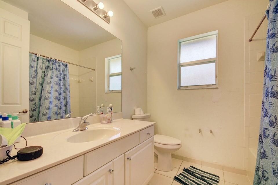 En Renta: $2,100 (3 camas, 2 baños, 1881 Pies cuadrados)