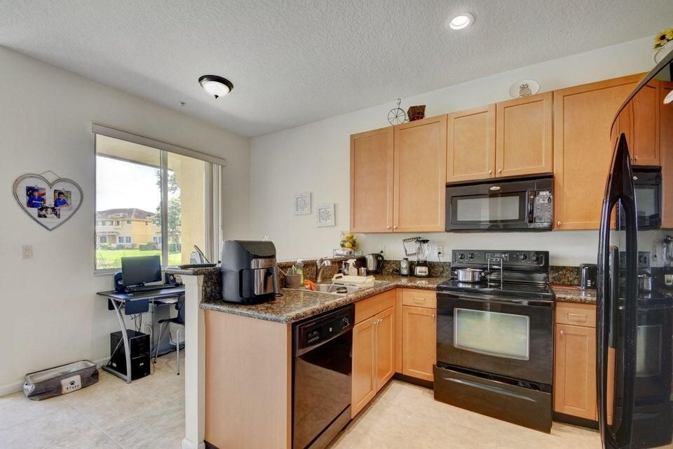 En Renta: $2,100 (3 camas, 2 baños, 1881 Pies cuadrados)