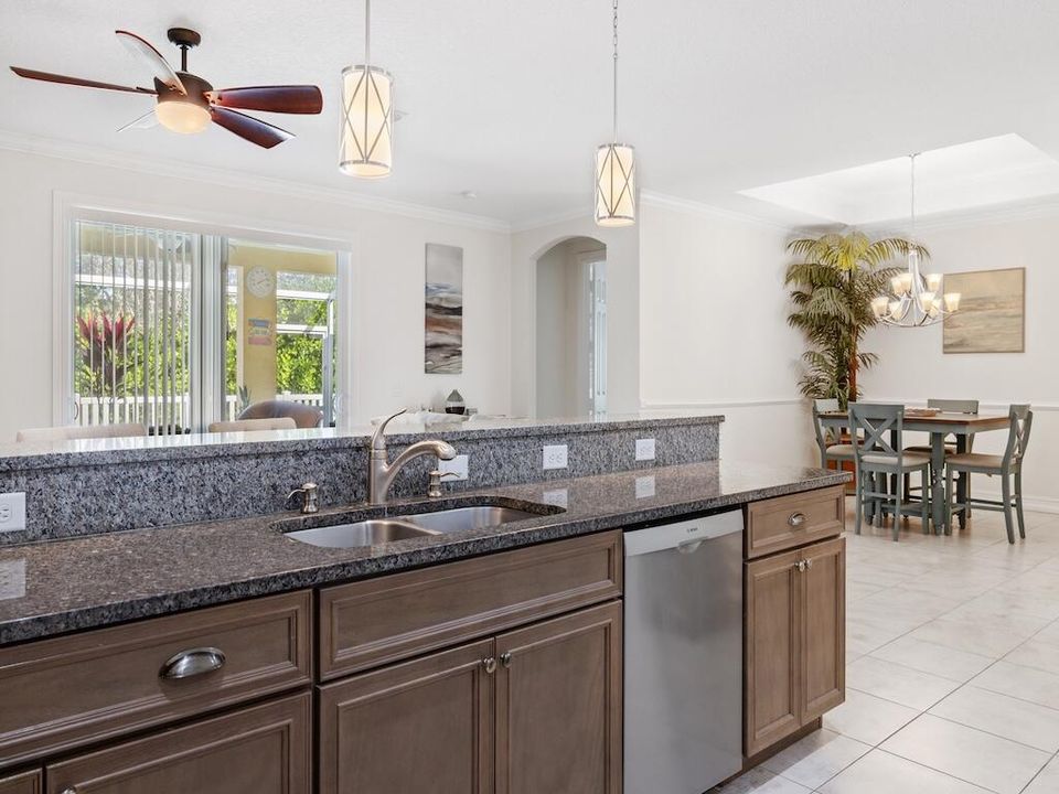 For Sale: $355,000 (3 beds, 2 baths, 1920 Square Feet)