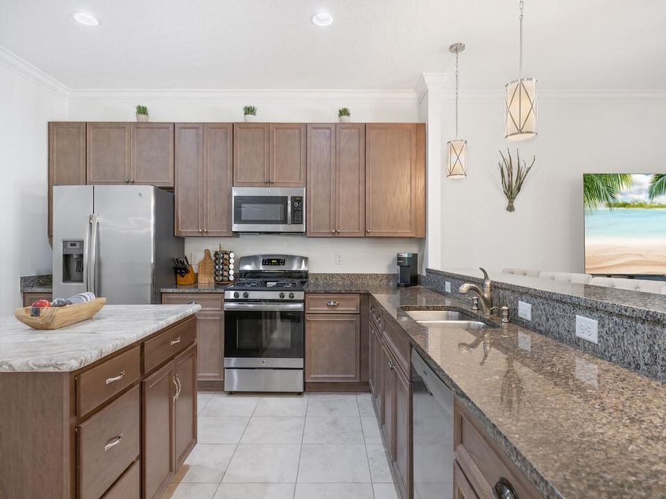 For Sale: $355,000 (3 beds, 2 baths, 1920 Square Feet)