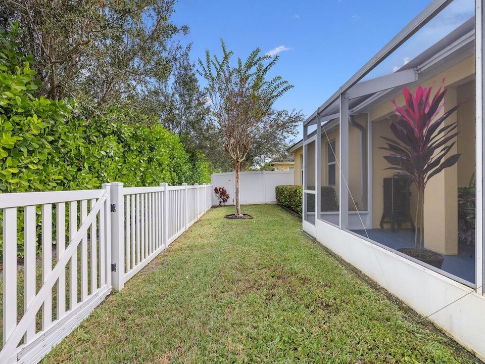 For Sale: $355,000 (3 beds, 2 baths, 1920 Square Feet)