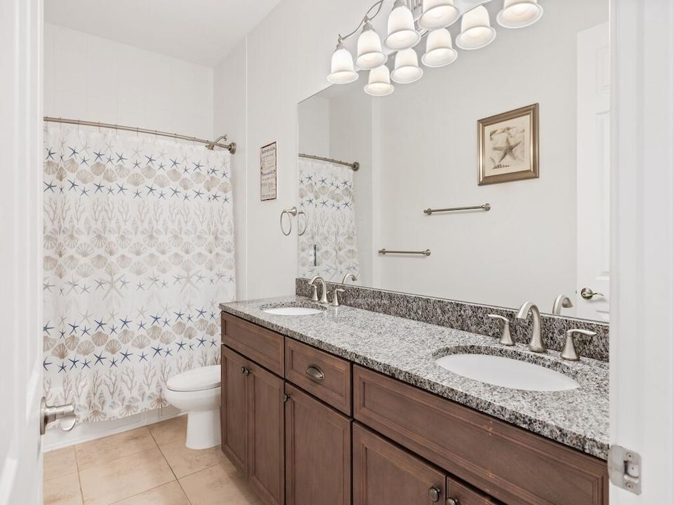 For Sale: $355,000 (3 beds, 2 baths, 1920 Square Feet)