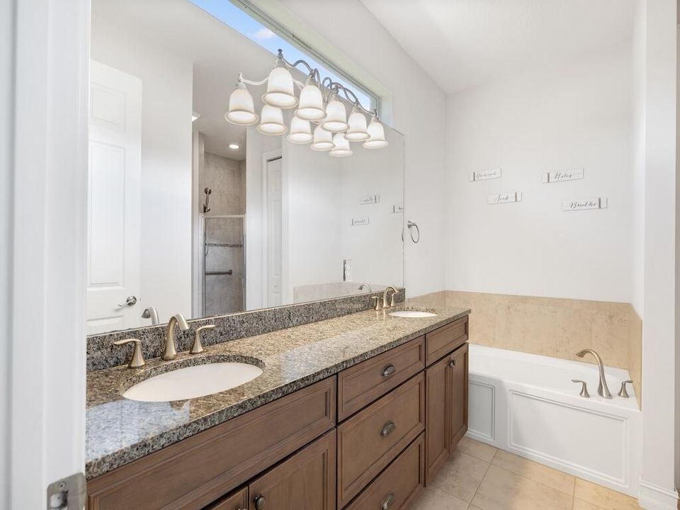 For Sale: $355,000 (3 beds, 2 baths, 1920 Square Feet)