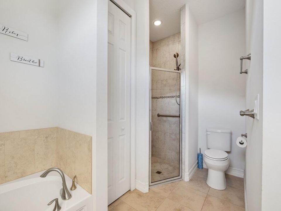 For Sale: $355,000 (3 beds, 2 baths, 1920 Square Feet)