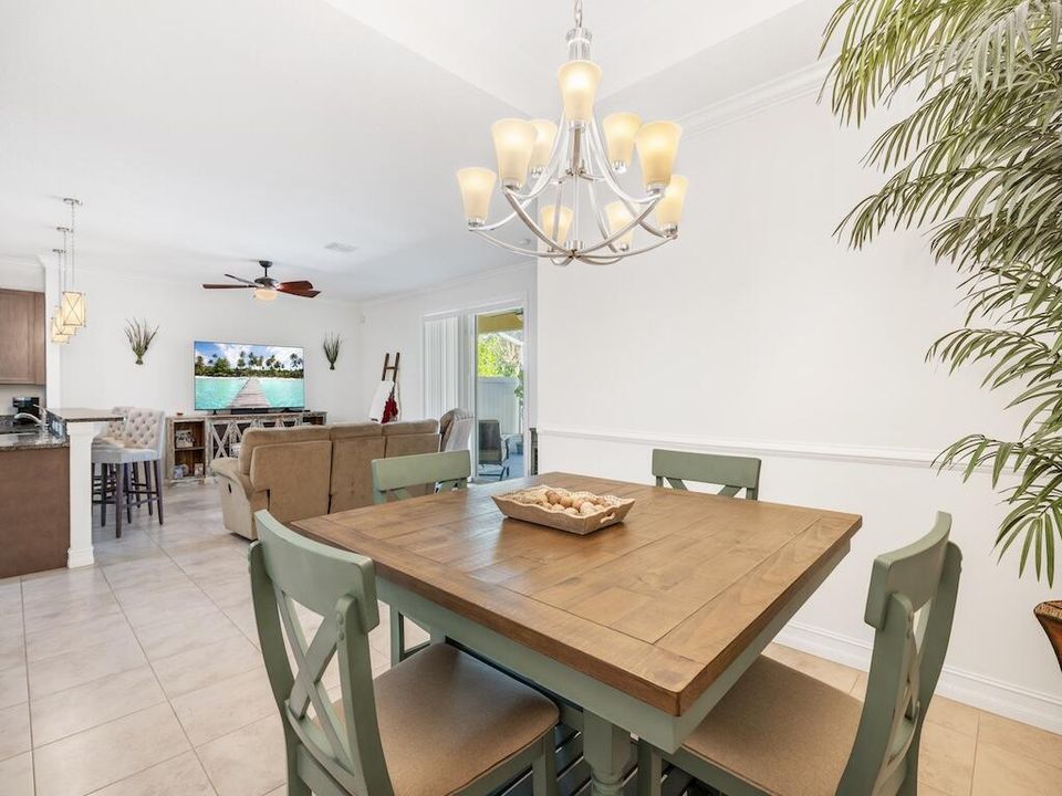 For Sale: $355,000 (3 beds, 2 baths, 1920 Square Feet)