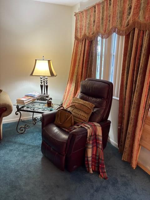 For Sale: $125,000 (2 beds, 1 baths, 820 Square Feet)