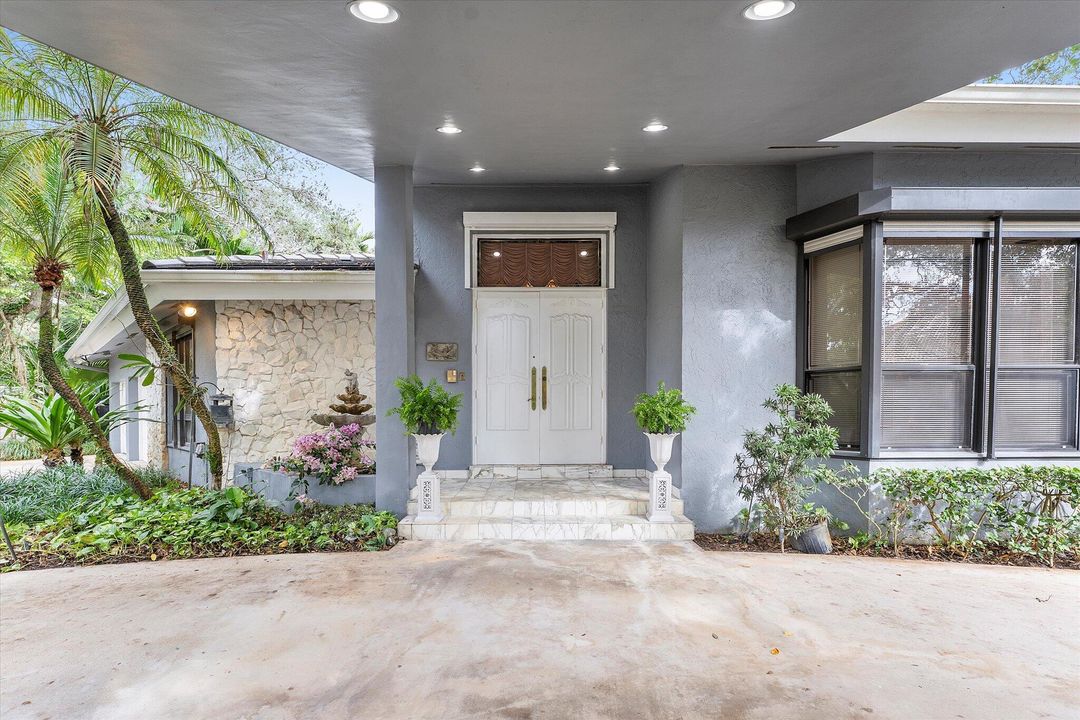 For Sale: $1,999,000 (5 beds, 4 baths, 4143 Square Feet)