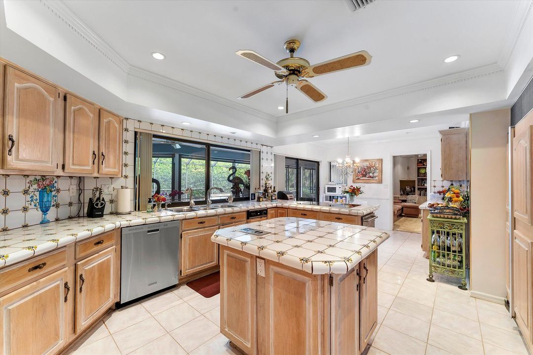 For Sale: $1,999,000 (5 beds, 4 baths, 4143 Square Feet)