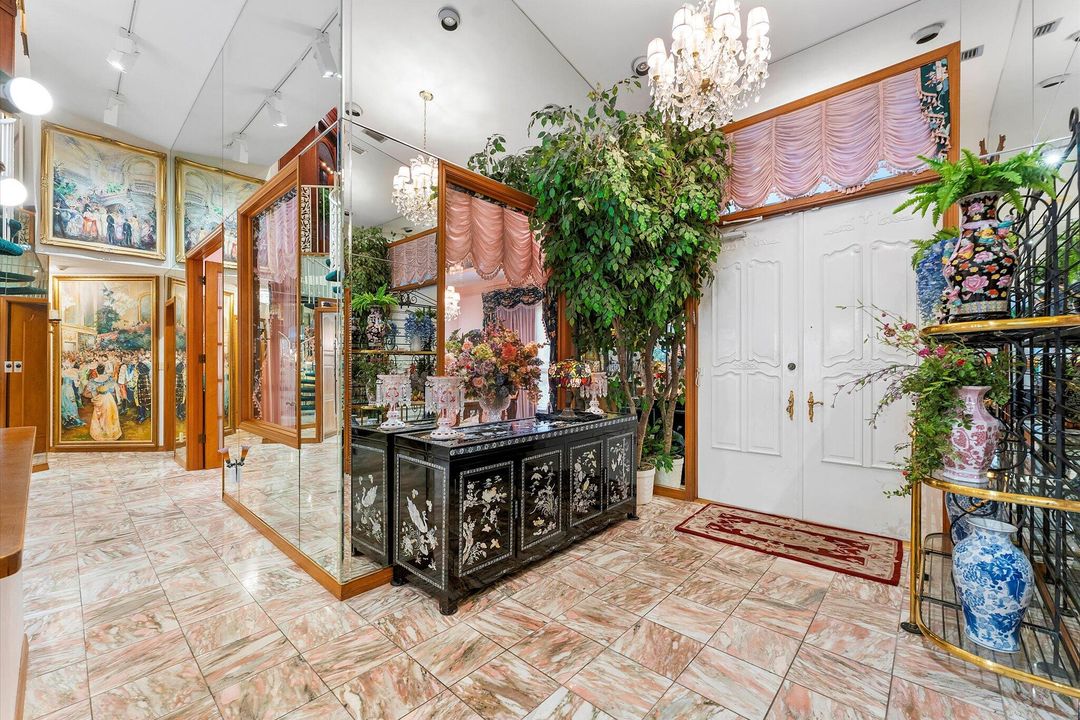 For Sale: $1,999,000 (5 beds, 4 baths, 4143 Square Feet)