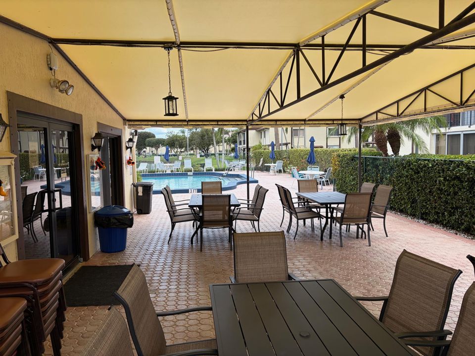 For Sale: $134,900 (1 beds, 1 baths, 780 Square Feet)