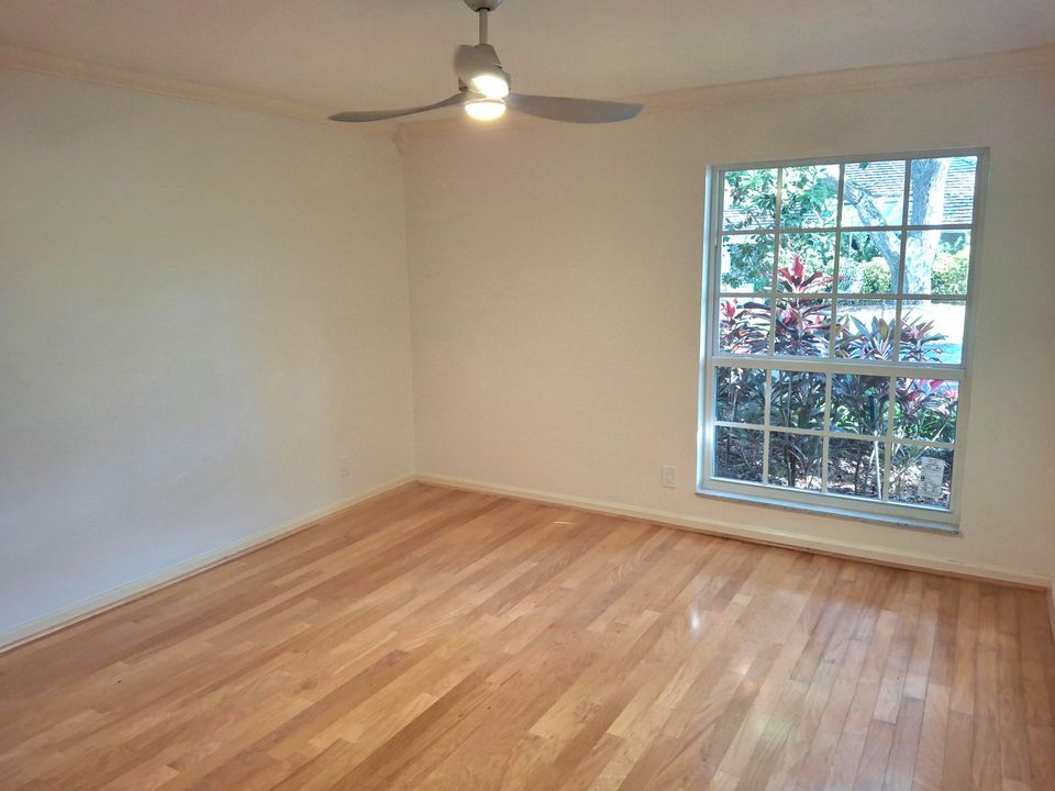 For Sale: $539,900 (3 beds, 2 baths, 2203 Square Feet)