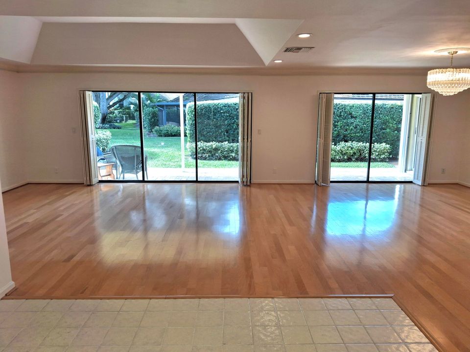 For Sale: $539,900 (3 beds, 2 baths, 2203 Square Feet)