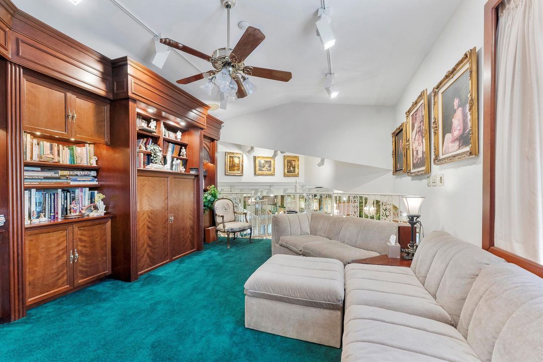 For Sale: $1,999,000 (5 beds, 4 baths, 4143 Square Feet)