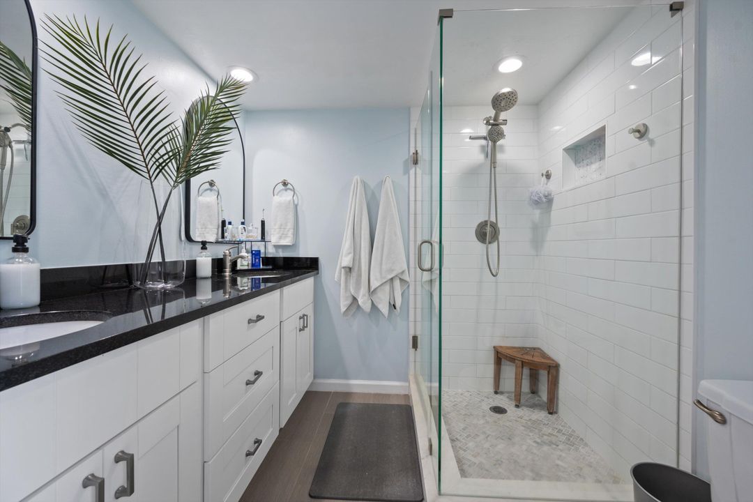 待售: $325,000 (2 贝兹, 2 浴室, 1236 平方英尺)