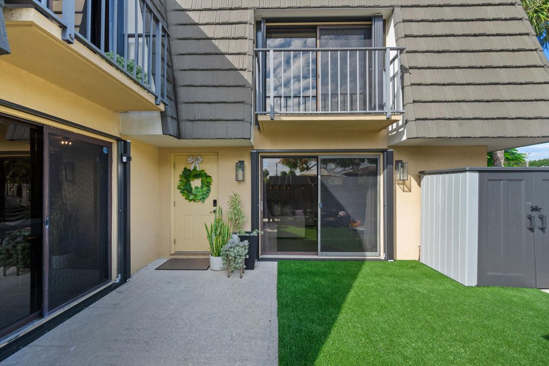 待售: $325,000 (2 贝兹, 2 浴室, 1236 平方英尺)