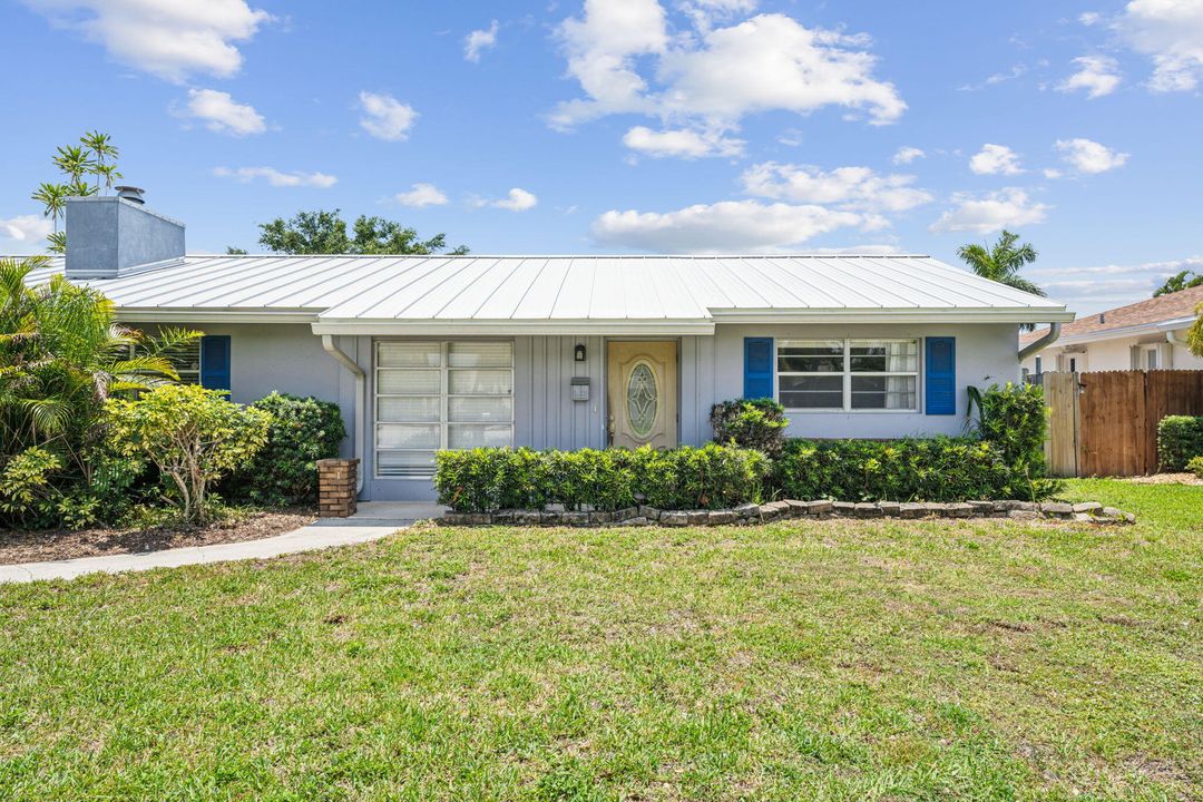 For Rent: $3,600 (3 beds, 2 baths, 1650 Square Feet)