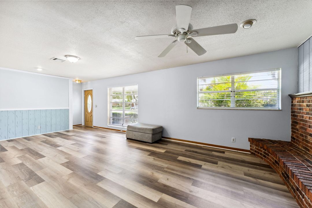 For Rent: $3,600 (3 beds, 2 baths, 1650 Square Feet)