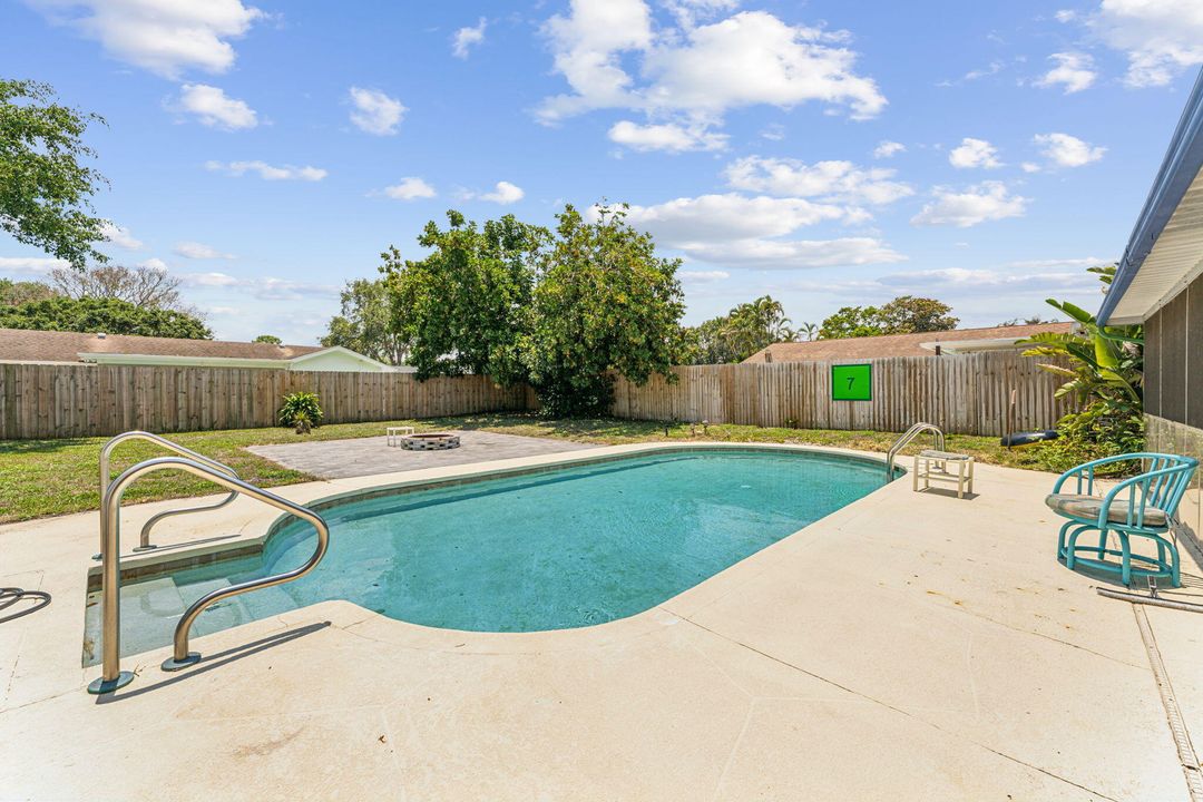 For Rent: $3,600 (3 beds, 2 baths, 1650 Square Feet)