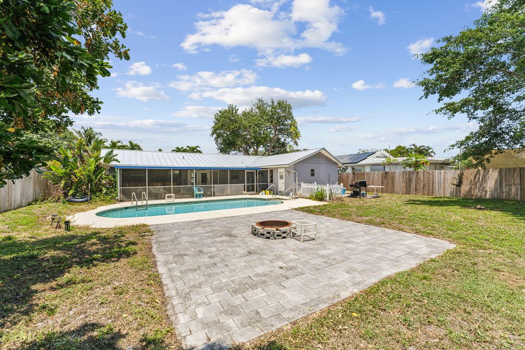 For Rent: $3,600 (3 beds, 2 baths, 1650 Square Feet)