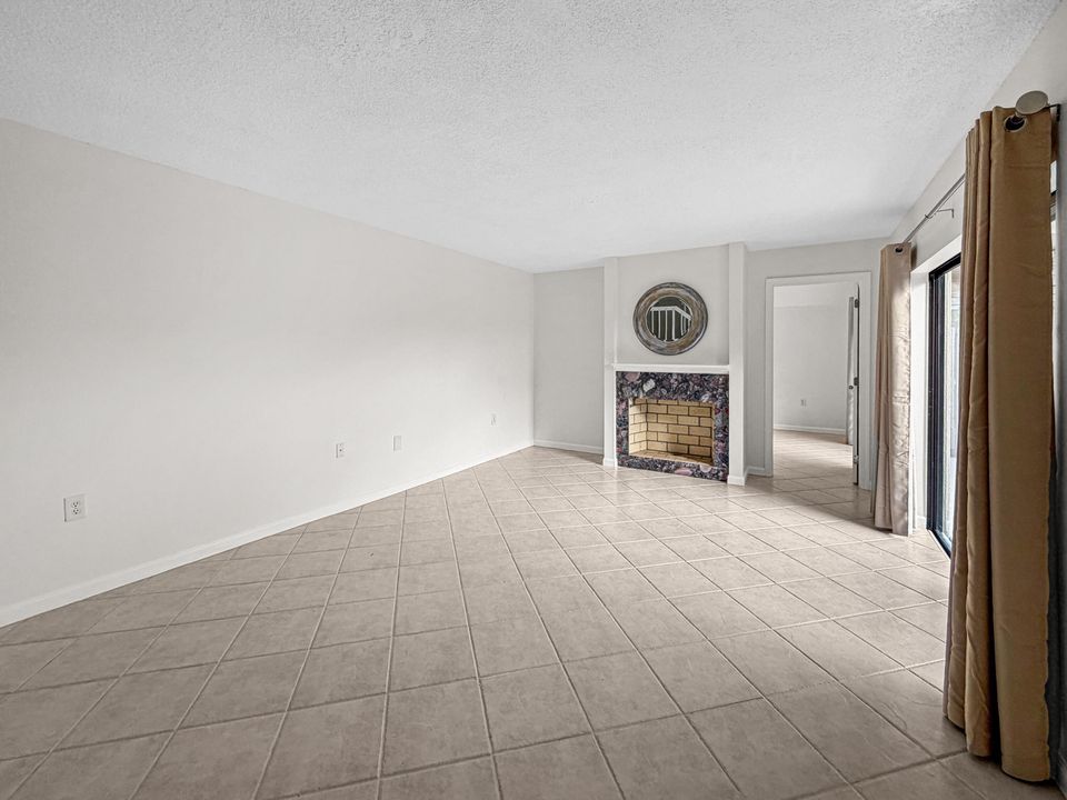 For Rent: $3,200 (2 beds, 2 baths, 1596 Square Feet)