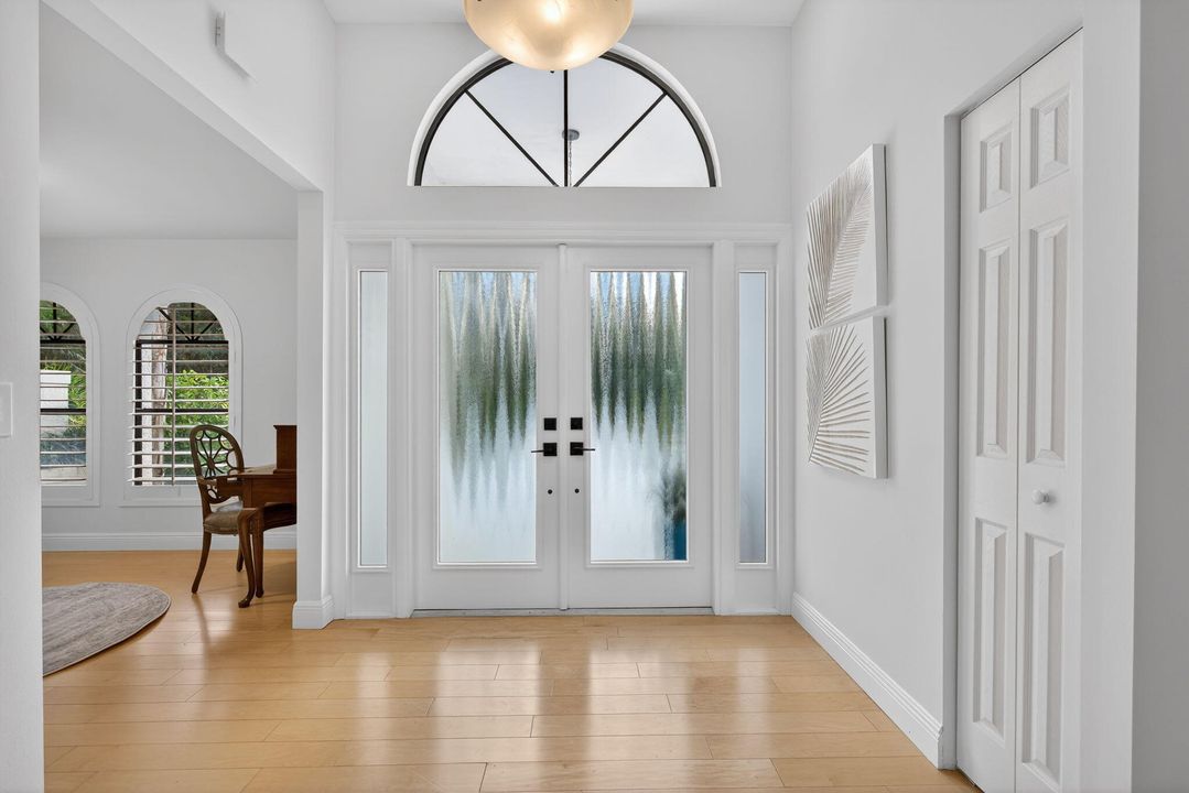 For Sale: $1,300,000 (3 beds, 3 baths, 2277 Square Feet)