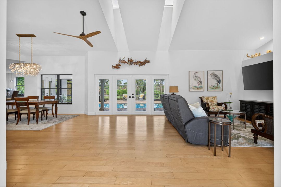 For Sale: $1,300,000 (3 beds, 3 baths, 2277 Square Feet)