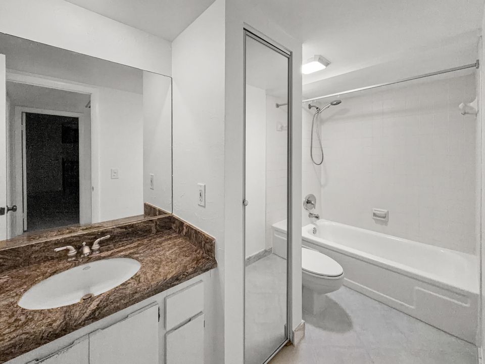 For Rent: $3,200 (2 beds, 2 baths, 1596 Square Feet)