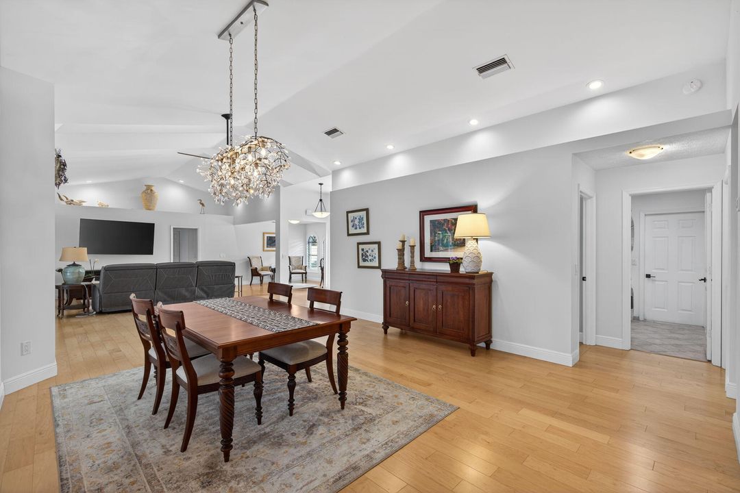 For Sale: $1,300,000 (3 beds, 3 baths, 2277 Square Feet)