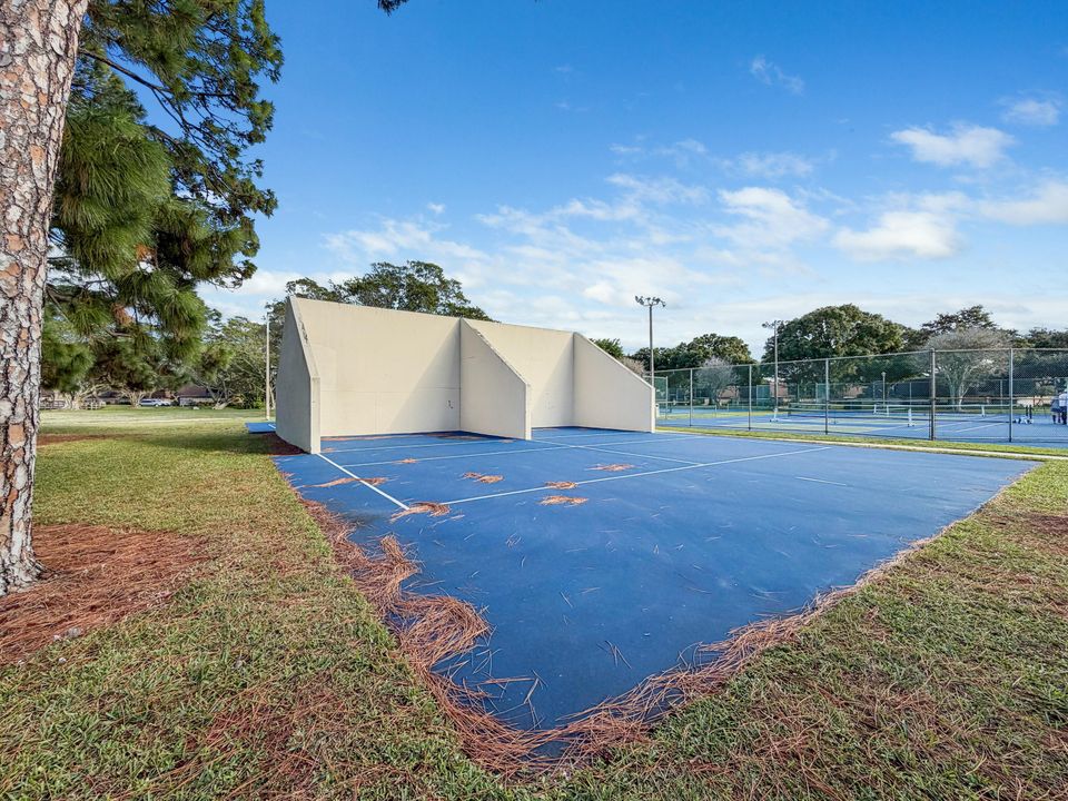 For Rent: $3,200 (2 beds, 2 baths, 1596 Square Feet)