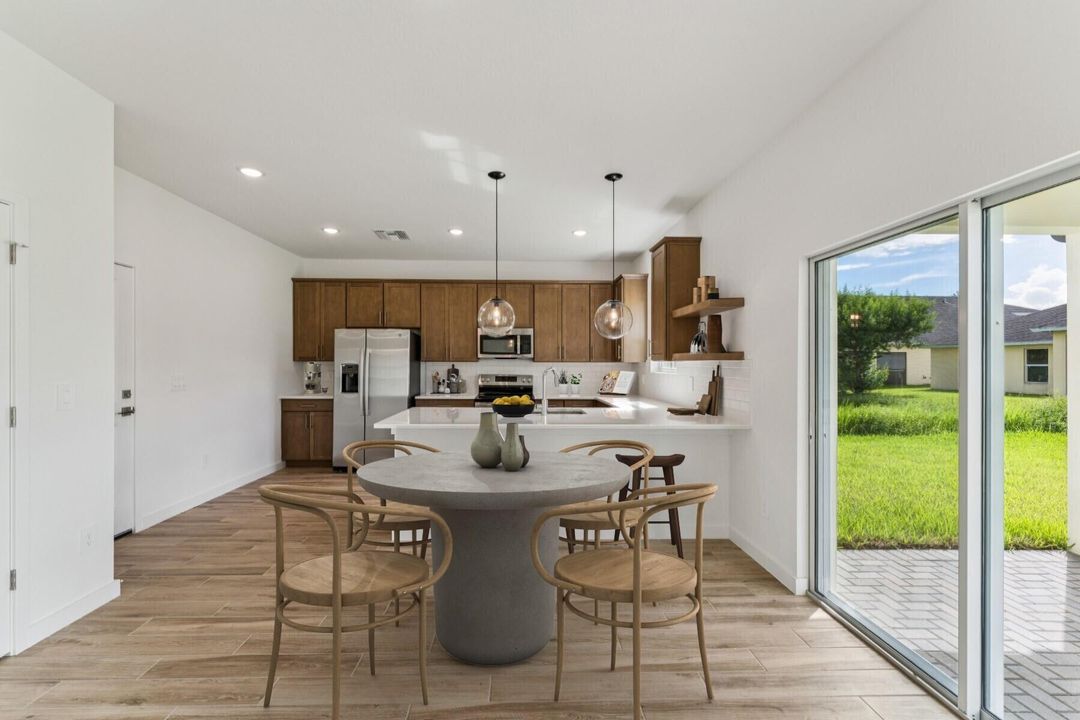 For Sale: $404,995 (4 beds, 2 baths, 1985 Square Feet)