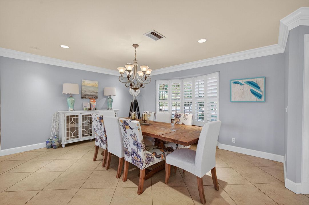 For Sale: $2,699,000 (4 beds, 3 baths, 2400 Square Feet)