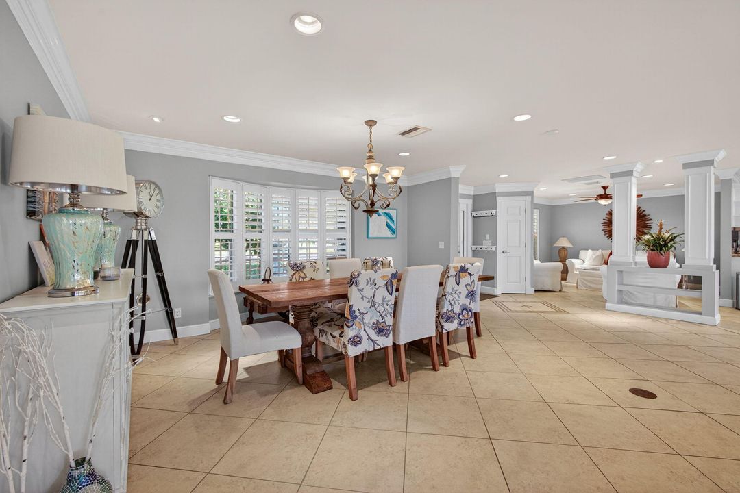 For Sale: $2,699,000 (4 beds, 3 baths, 2400 Square Feet)