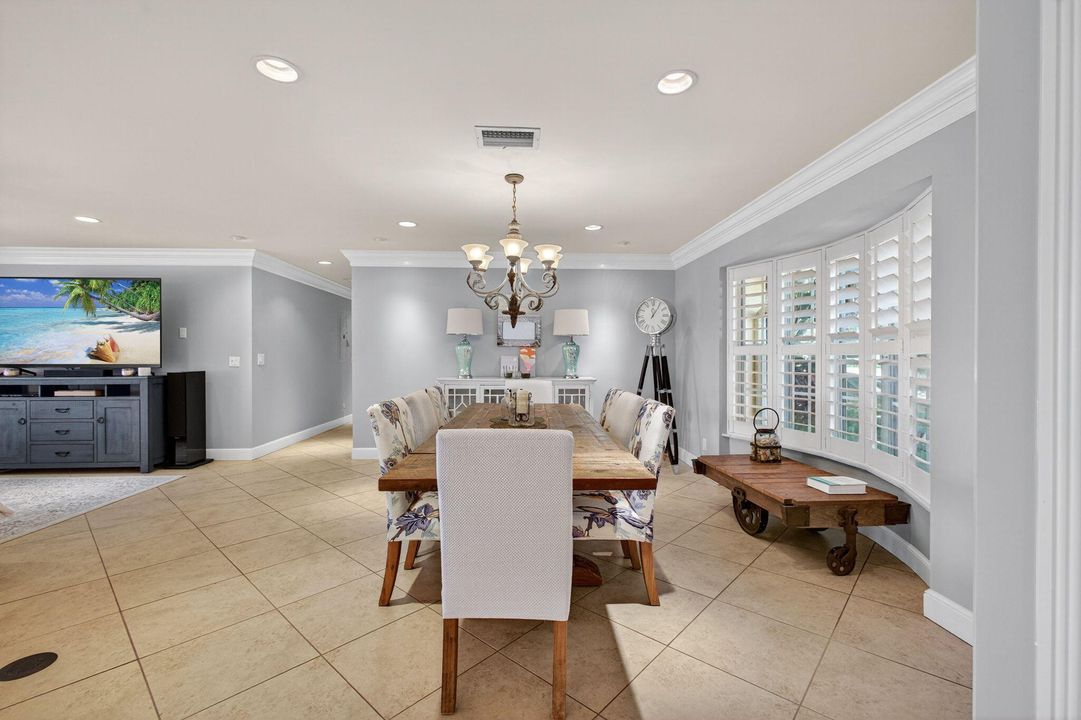 For Sale: $2,699,000 (4 beds, 3 baths, 2400 Square Feet)