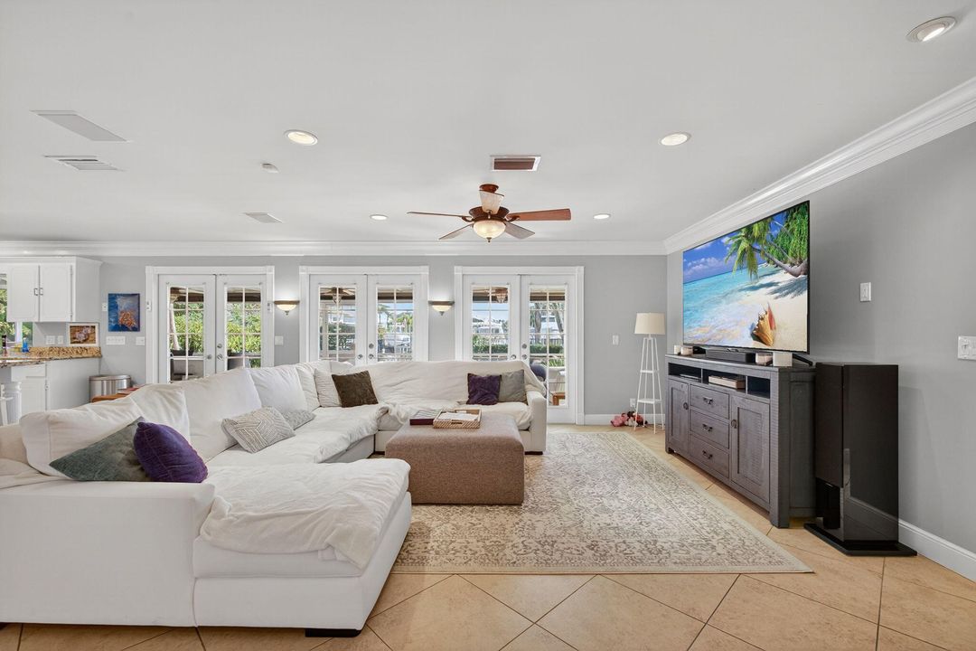 For Sale: $2,699,000 (4 beds, 3 baths, 2400 Square Feet)