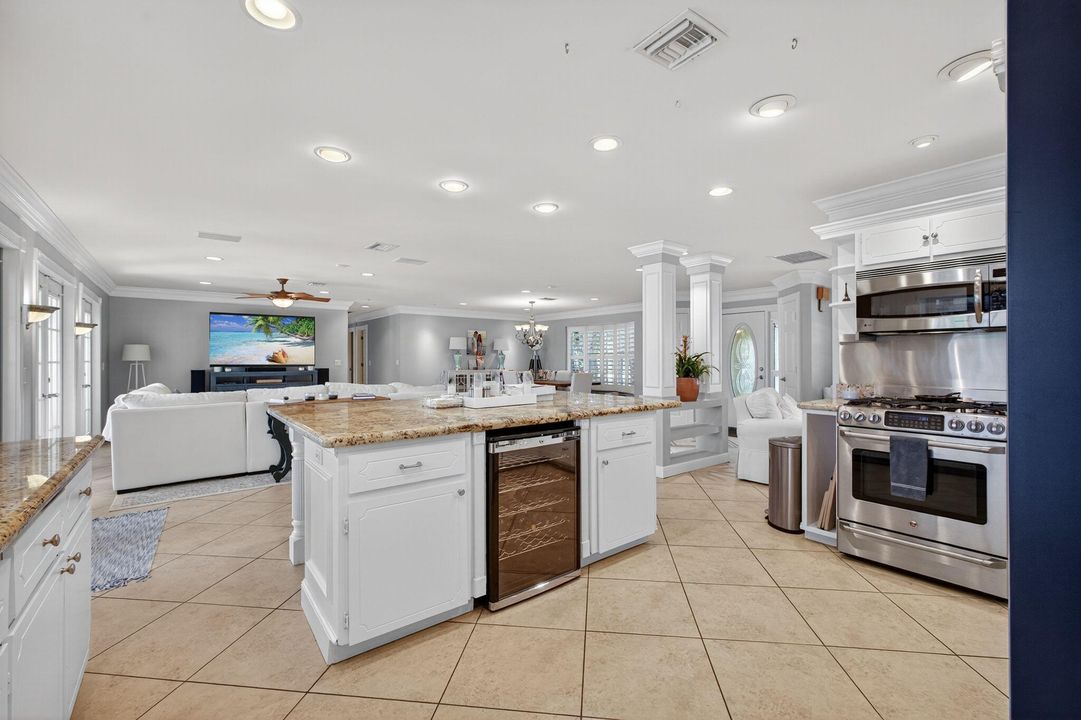 For Sale: $2,699,000 (4 beds, 3 baths, 2400 Square Feet)