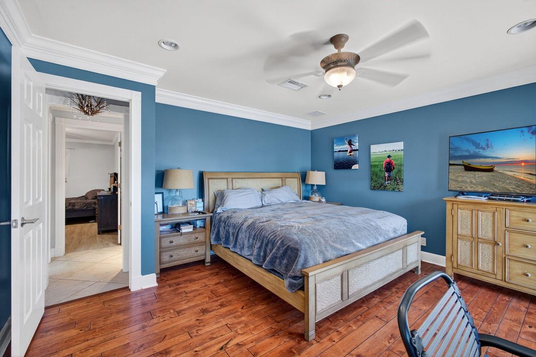 For Sale: $2,699,000 (4 beds, 3 baths, 2400 Square Feet)