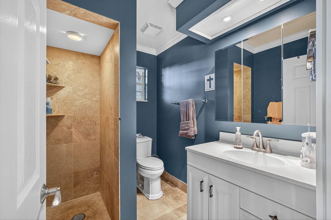 For Sale: $2,699,000 (4 beds, 3 baths, 2400 Square Feet)