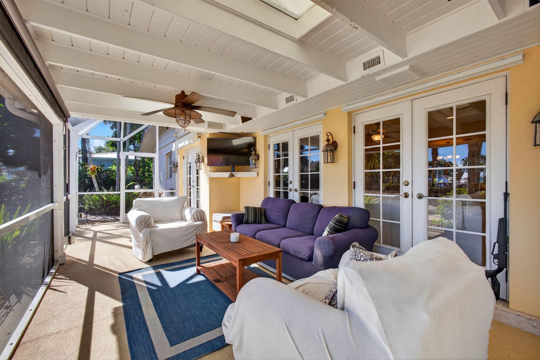 For Sale: $2,699,000 (4 beds, 3 baths, 2400 Square Feet)