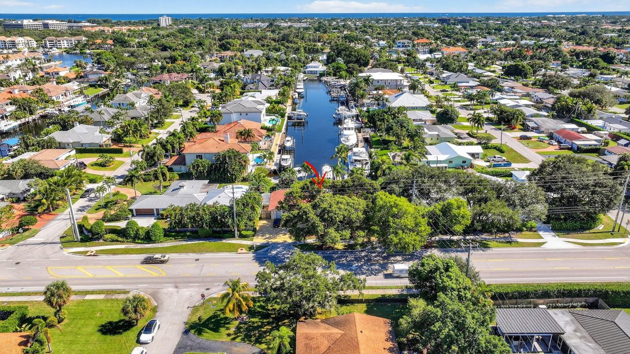 For Sale: $2,699,000 (4 beds, 3 baths, 2400 Square Feet)