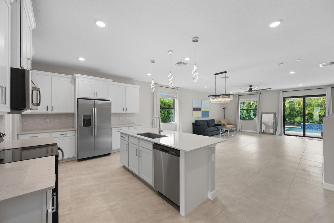 For Sale: $849,900 (5 beds, 3 baths, 3185 Square Feet)