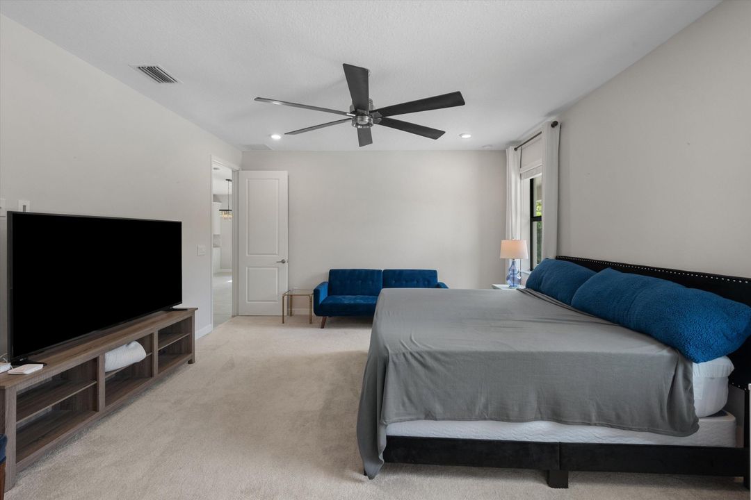 For Sale: $849,900 (5 beds, 3 baths, 3185 Square Feet)