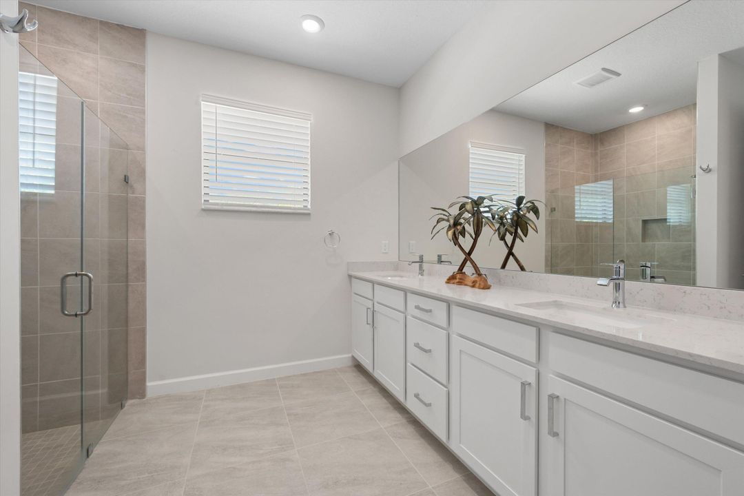 For Sale: $849,900 (5 beds, 3 baths, 3185 Square Feet)