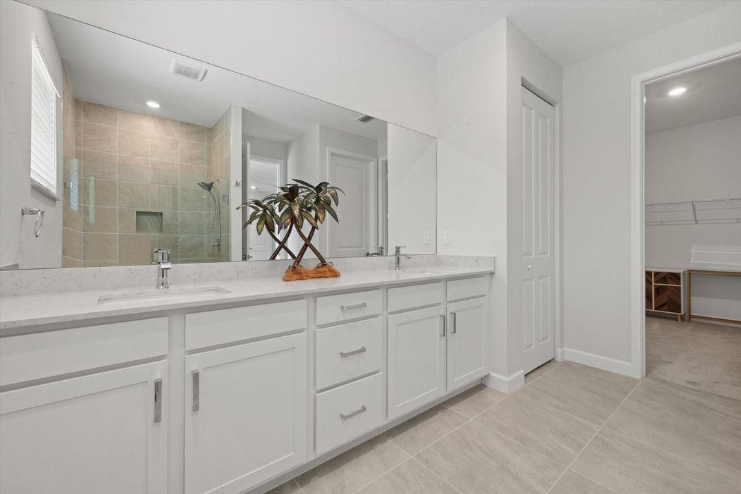 For Sale: $849,900 (5 beds, 3 baths, 3185 Square Feet)