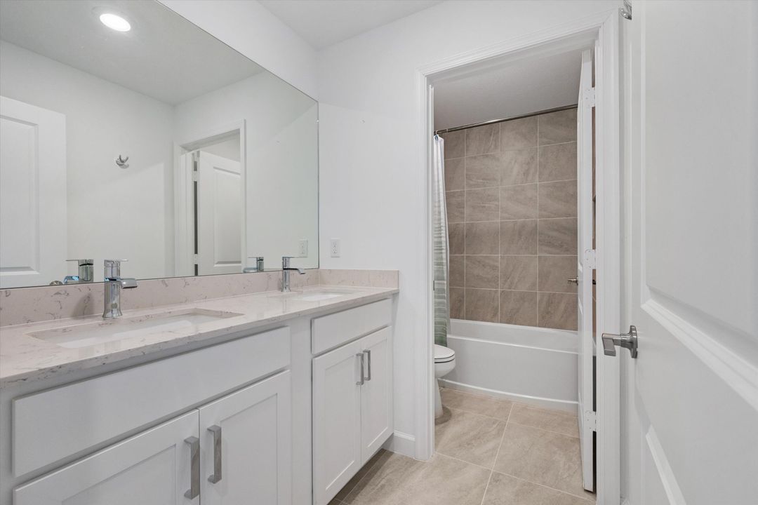 For Sale: $849,900 (5 beds, 3 baths, 3185 Square Feet)