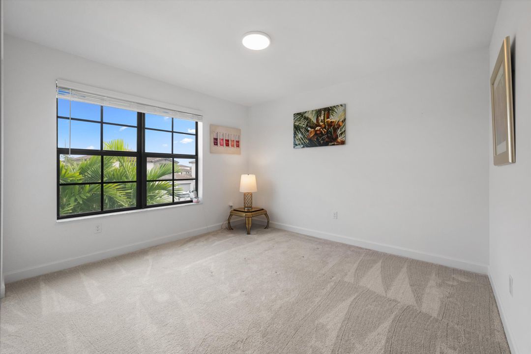 For Sale: $849,900 (5 beds, 3 baths, 3185 Square Feet)