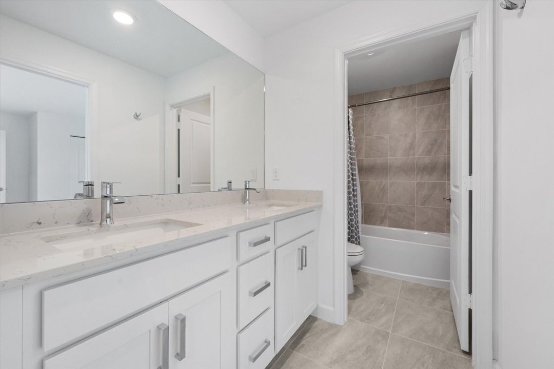 For Sale: $849,900 (5 beds, 3 baths, 3185 Square Feet)