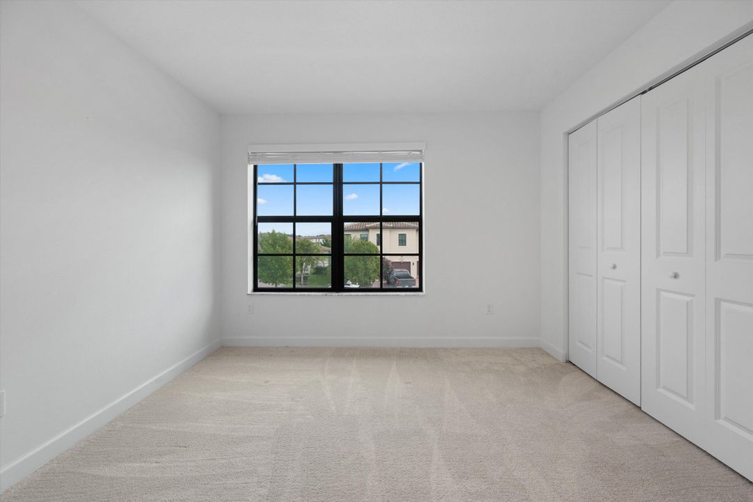 For Sale: $849,900 (5 beds, 3 baths, 3185 Square Feet)