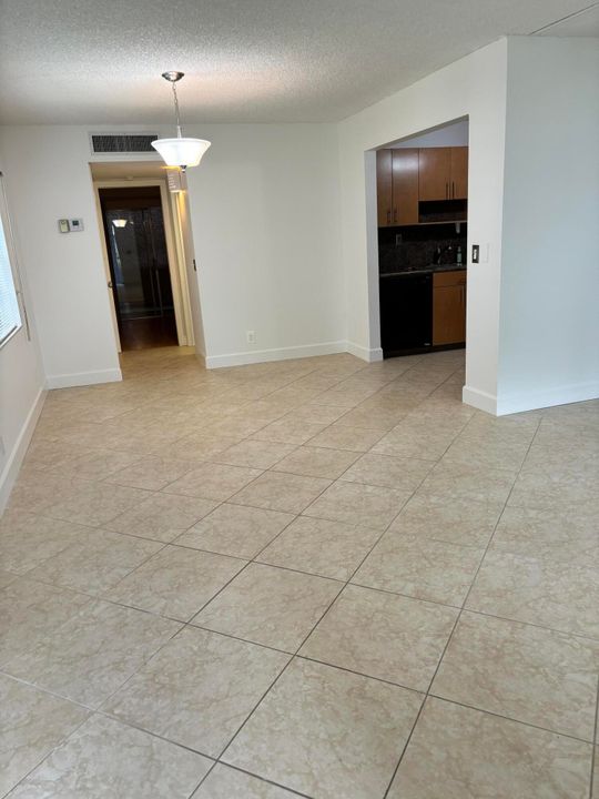 На продажу: $99,000 (1 спален, 1 ванн, 760 Квадратных фут)