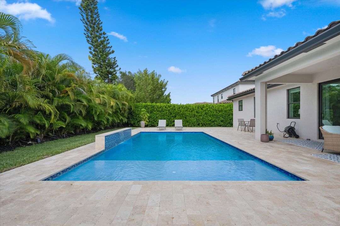 For Sale: $849,900 (5 beds, 3 baths, 3185 Square Feet)